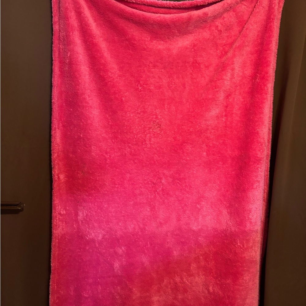 Plush HOT Pink Throw Blanket
